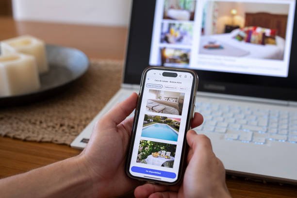 Helping clients navigate property listings with personalized real estate search support